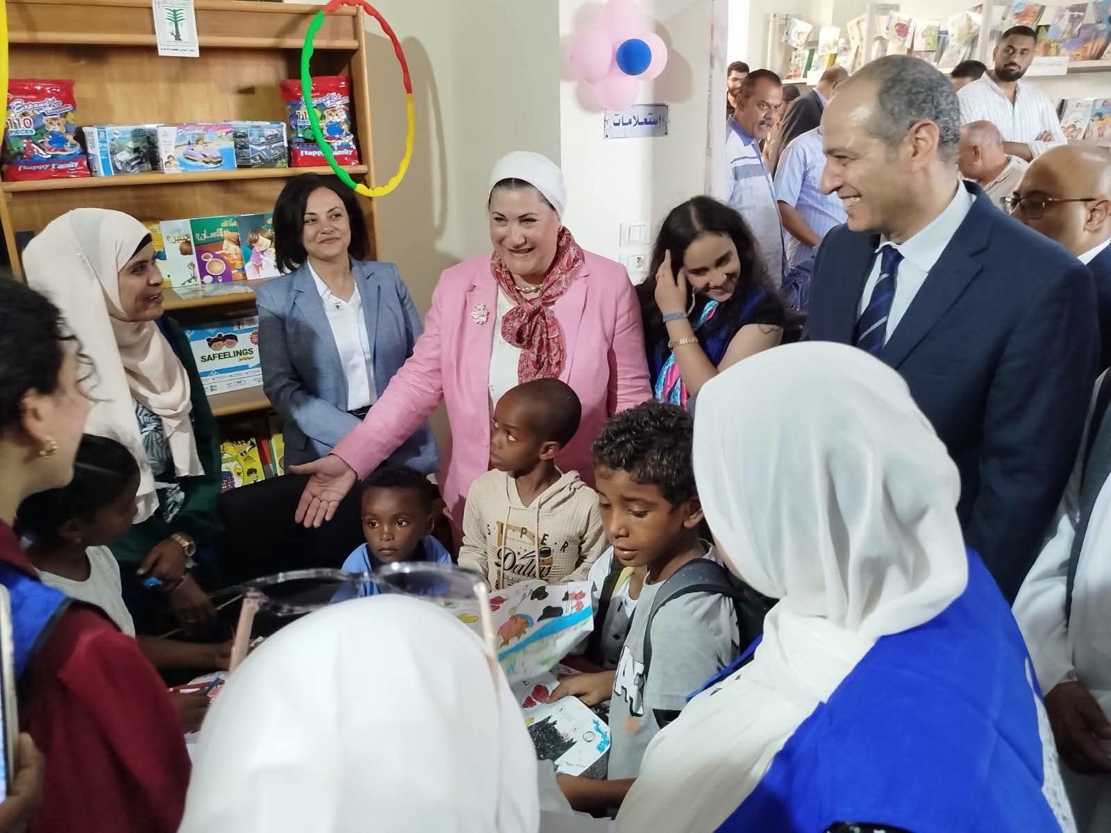 خلال افتتاح المعرض
