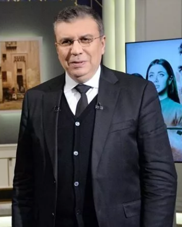 الإعلامي عمرو الليثي يعلن وفاة ابن عمه هشام جمال الليثي