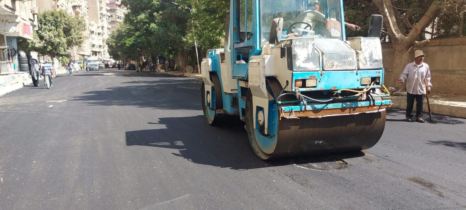 محافظ الجيزة يتابع أعمال تطوير وتوسعة ورصف شارع العمدة بحي بولاق الدكرور