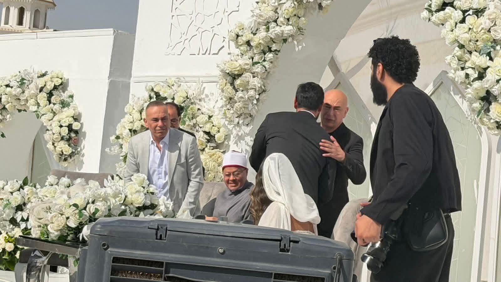 إبراهيم حسن يحتفل بزفاف ابنته سارة في حفل عائلي بالريتز كارلتون