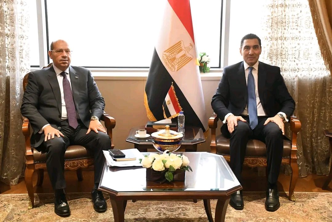 جوهر نبيل  و رئيس اللجنة الأولمبية