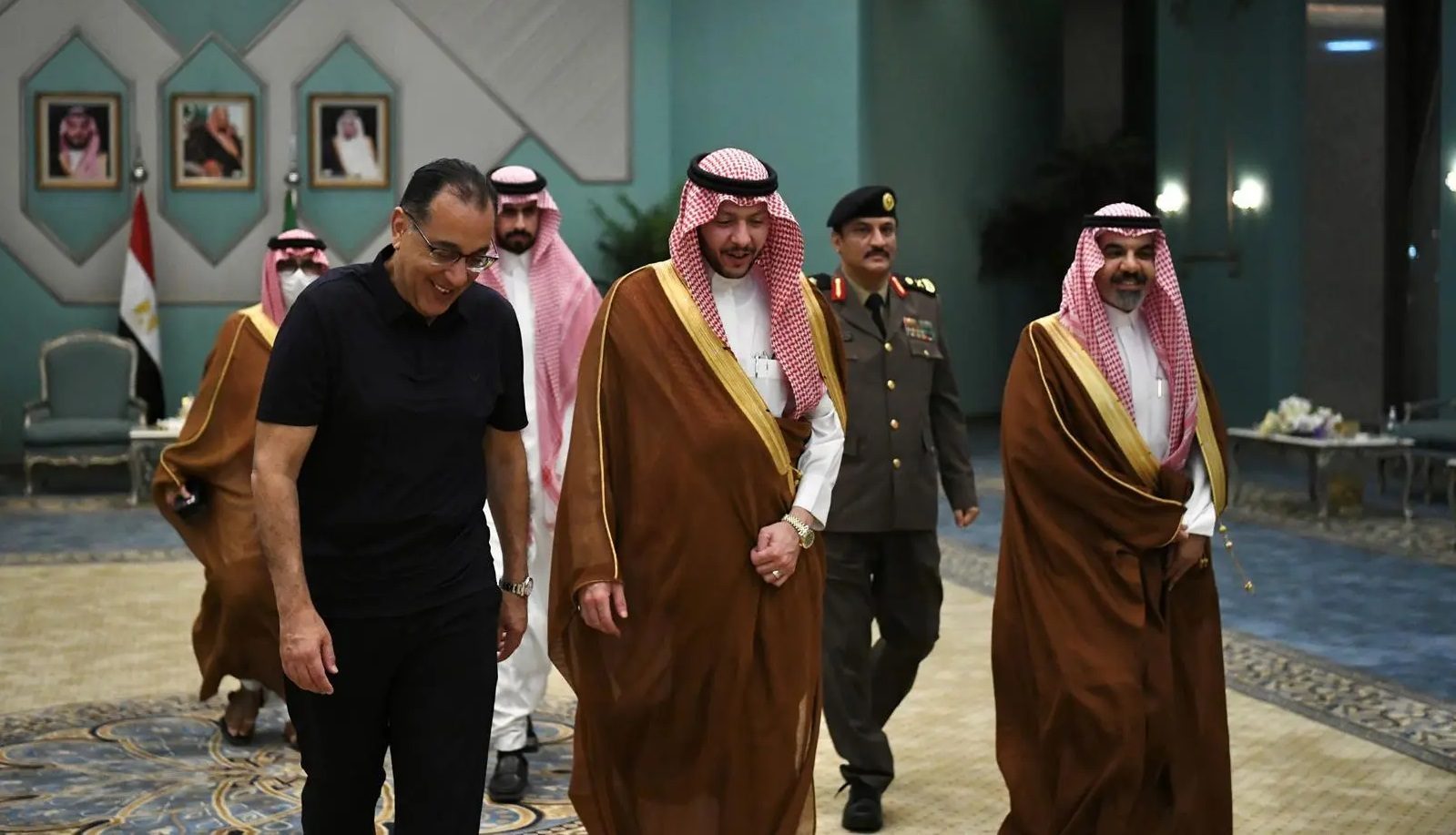 رئيس مجلس الوزراء