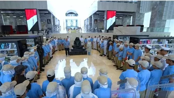 جانب من الزيارة