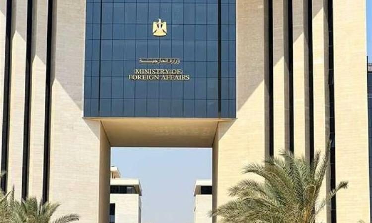 مصر تدين استهداف مطار الكويت الدولي وتؤكد تضامنها الكامل مع الدولة الشقيقة