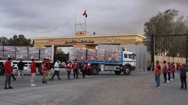 قافلة شاحنات المساعدات الإنسانية
