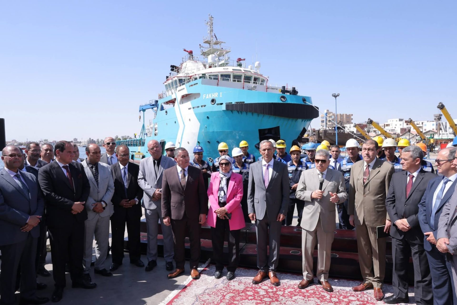 "فخر 1".