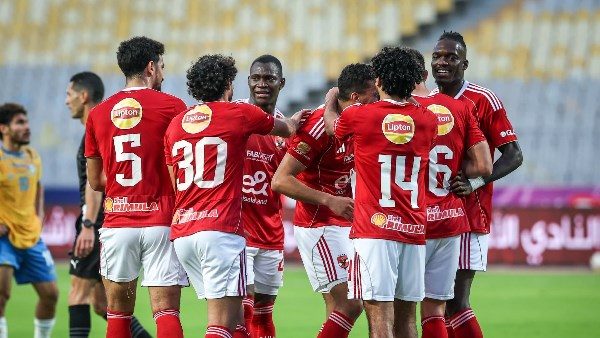 هيكلة قطاع الكرة في الأهلي تشعل تفاعل الجماهير.. "خطوة إصلاح بعد موسم صفري