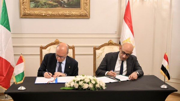 توقيع مذكرة تفاهم تكميلية وخطاب نوايا