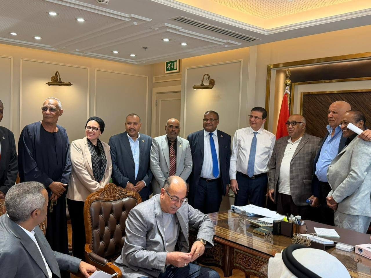 لقاء موسع بين وزير الزراعة والنواب والشيوخ لحل مشكلات المزارعين بالمحافظات