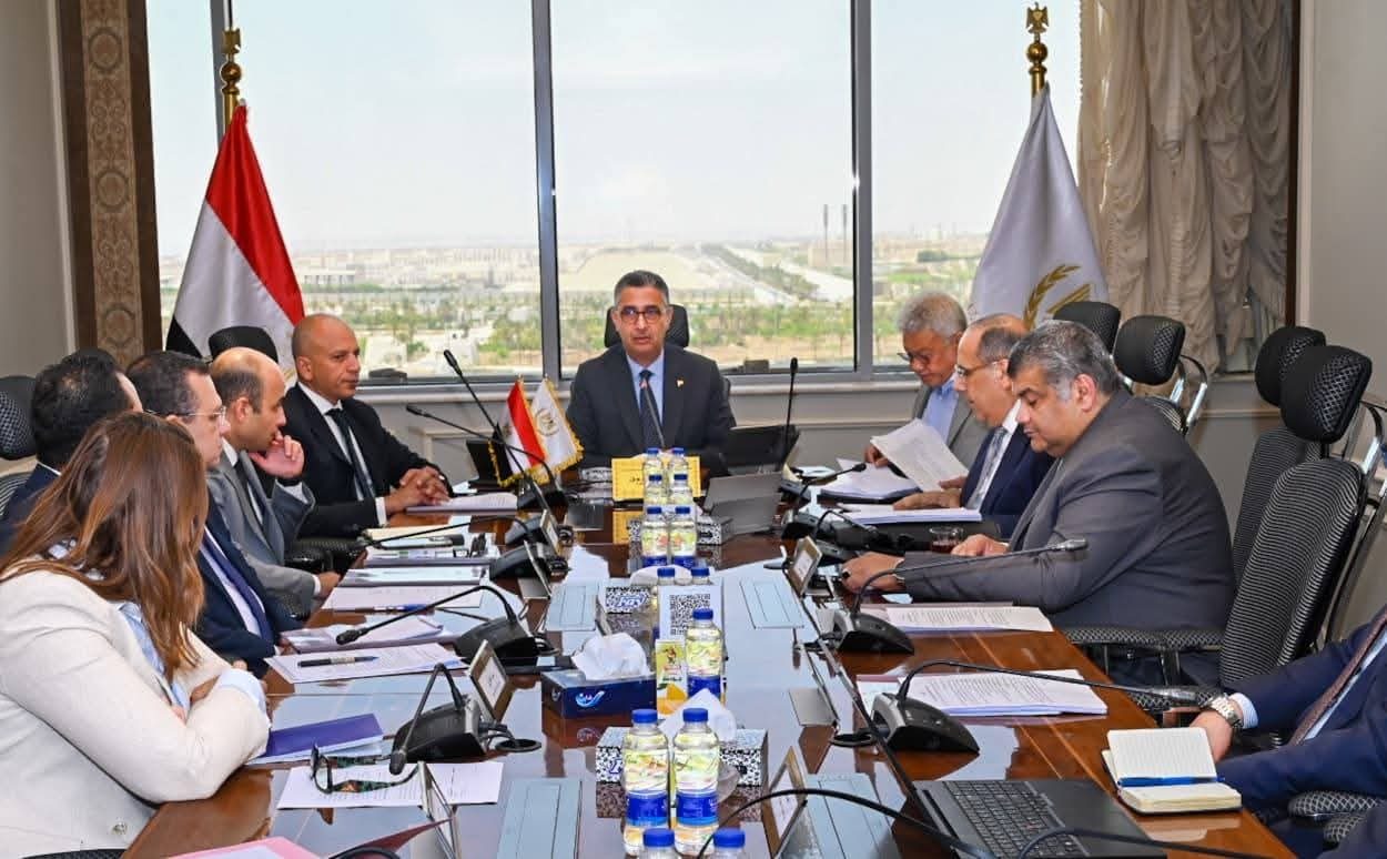 وزير التموين يتابع تنفيذ المشروع القومي "Carry On" لتطوير التجارة الداخلية