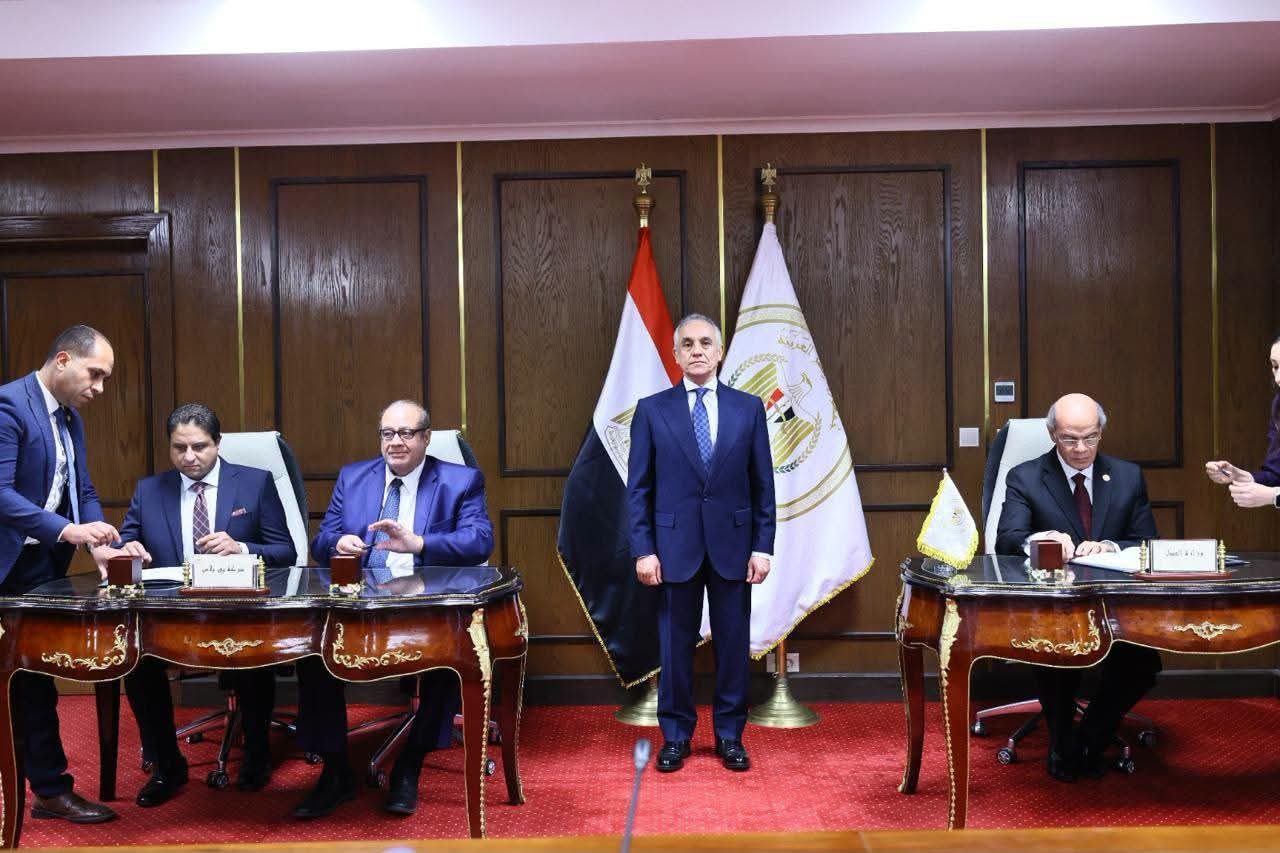 بروتوكولات جديدة بين وزارة العدل وبنك مصر وشركات المدفوعات الإلكترونية