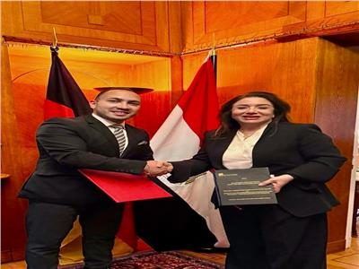 المستشار