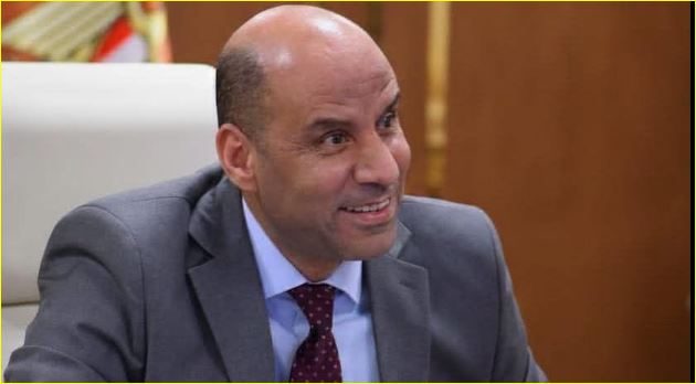 وزير العمل