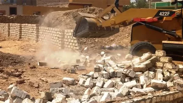 إزالة التعديات على أراضي الدولة
