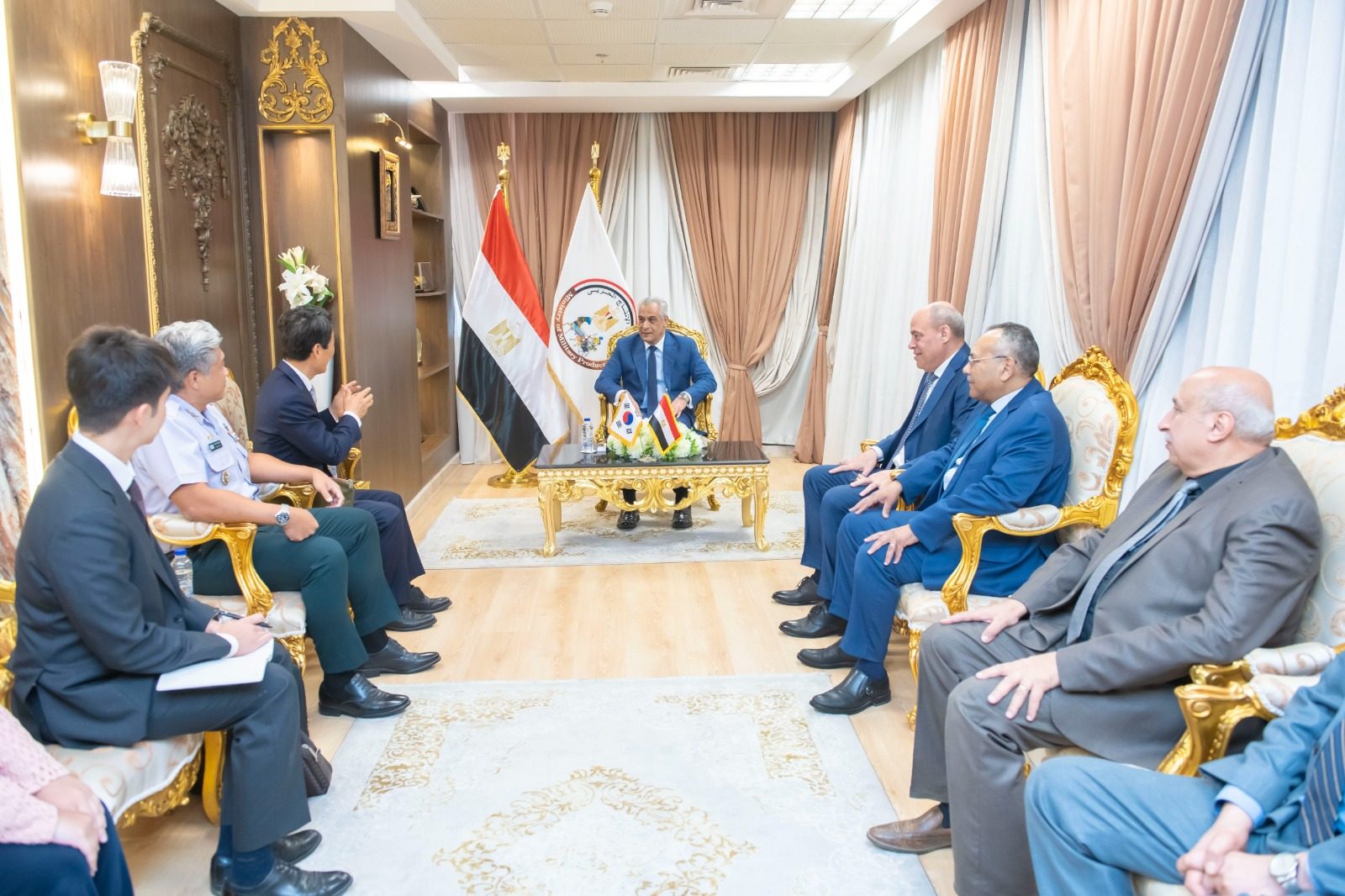وزير الإنتاج الحربي