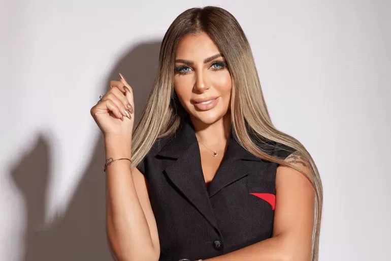 سارة خليفةـ ارشيفيه