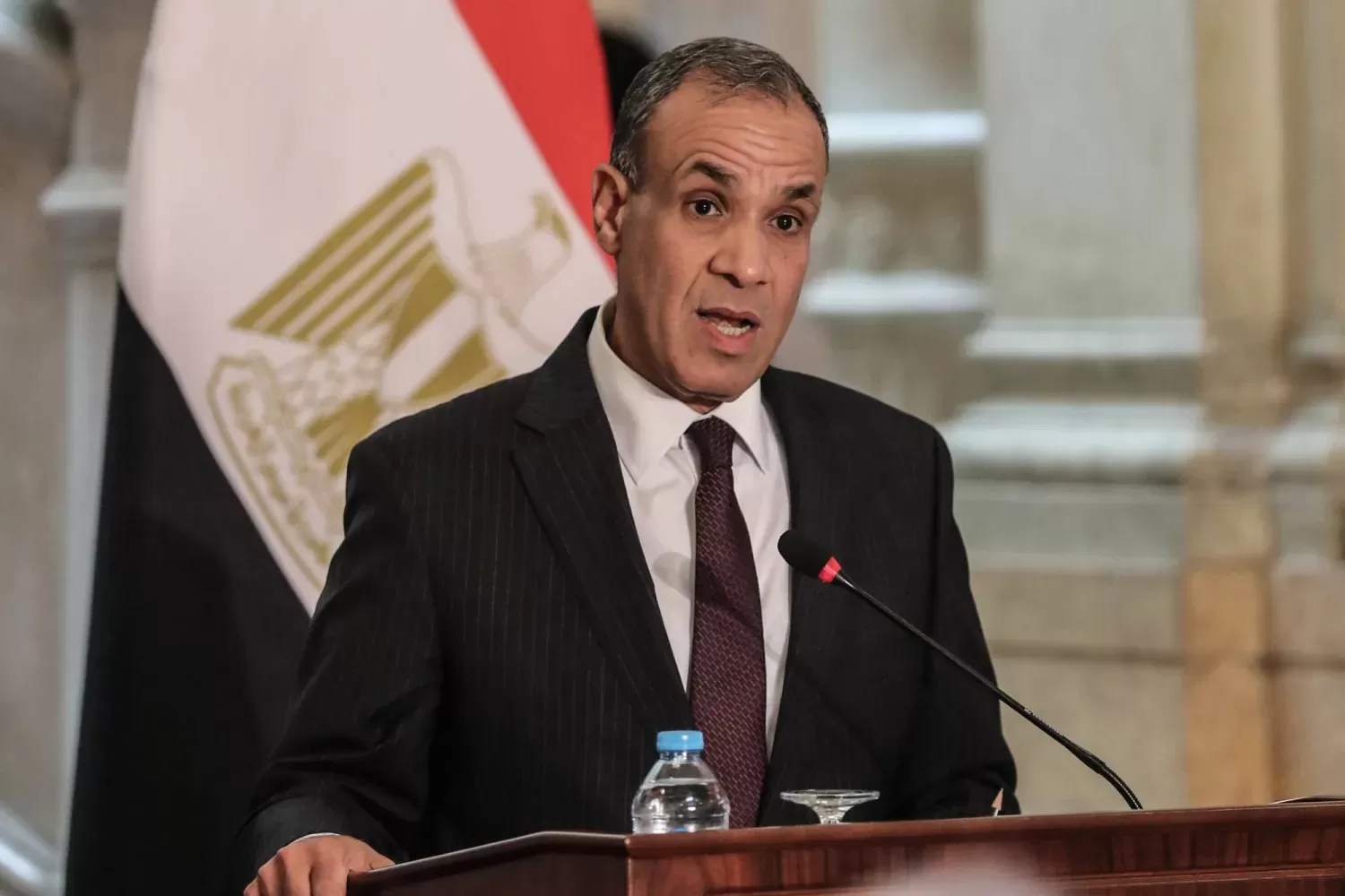 وزير الخارجية