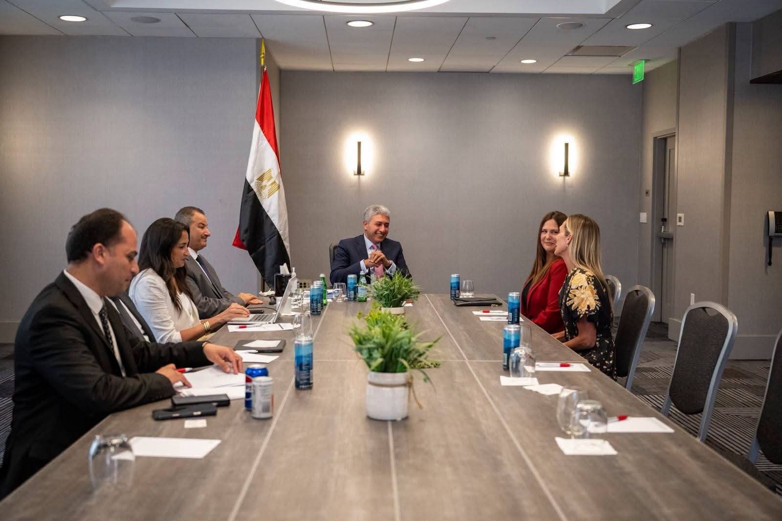 وزير السياحة يعقد لقاءات مع شركات أمريكية لتعزيز الحركة السياحية الوافدة إلى مصر