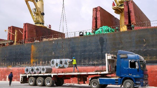 ميناء دمياط