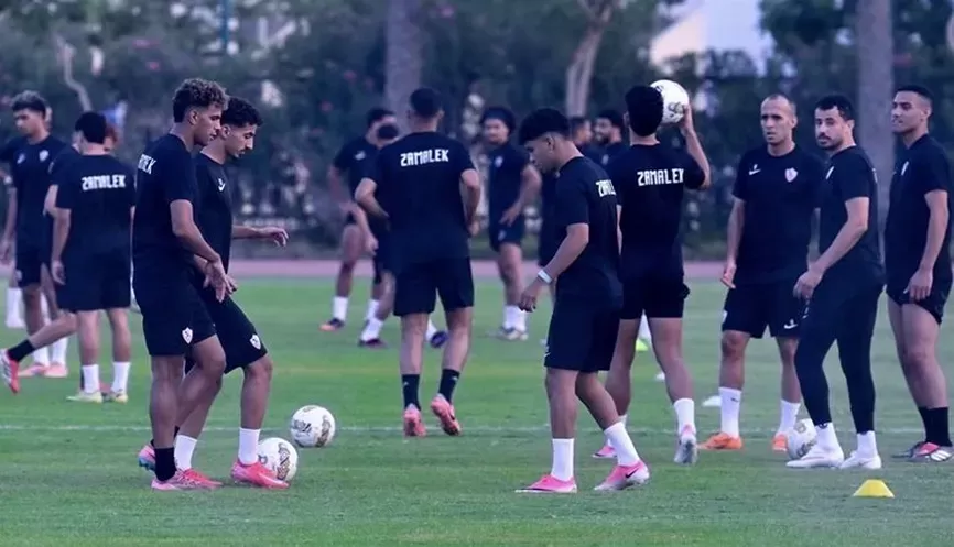 حافلة الزمالك تصل ستاد القاهرة استعداداً لمواجهة بتروجت في الدوري