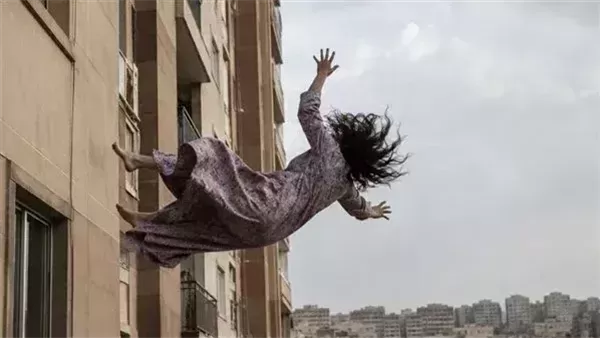 التصريح بدفن جثمان سيدة سقطت من الطابق السادس بمدينة بدر