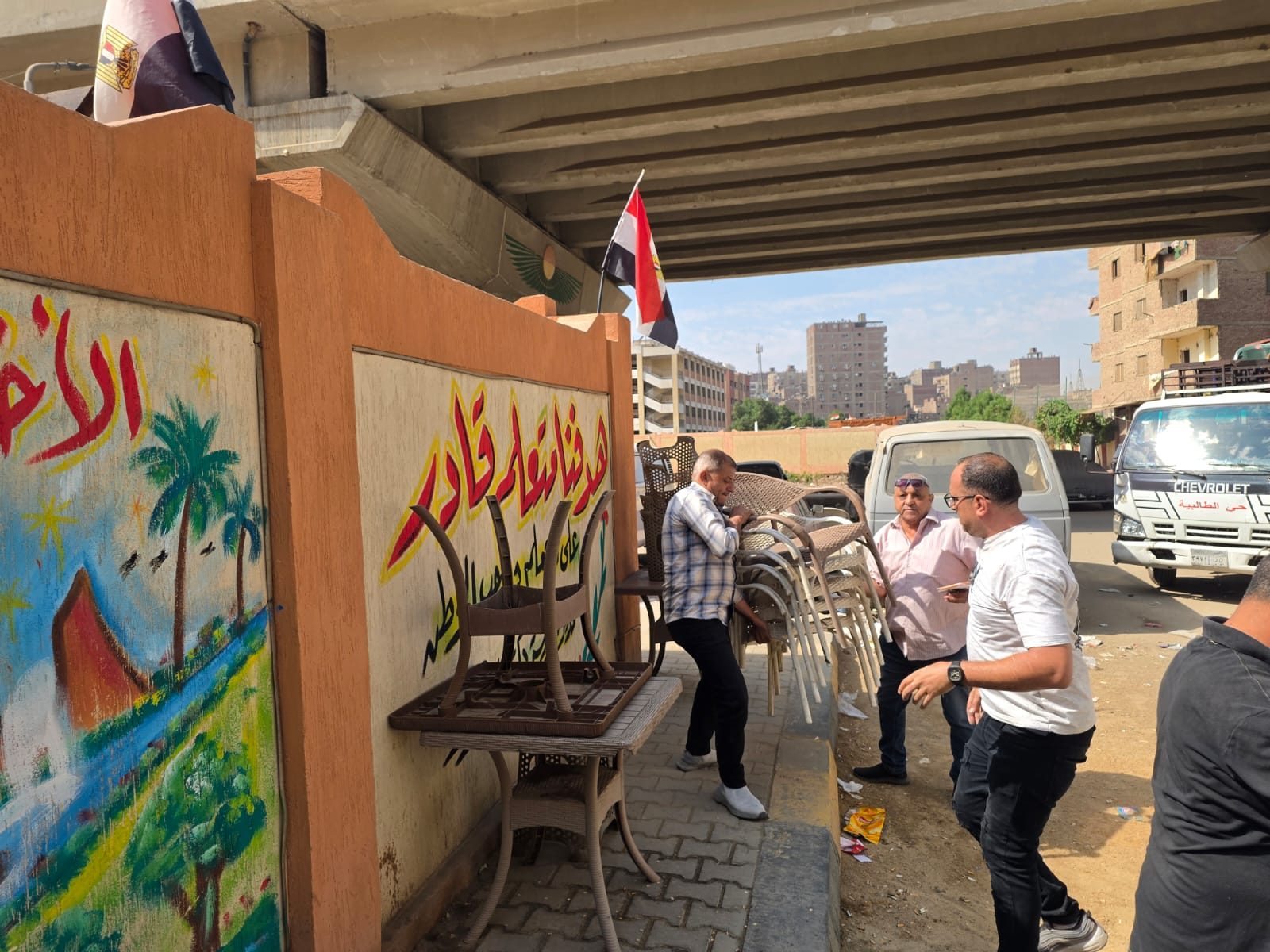 محافظ الجيزة: منع الاشغالات بمحيط المدارس ومراجعة أكشاك الكهرباء وأعمدة الإنارة استعدادًا لموسم الأمطار