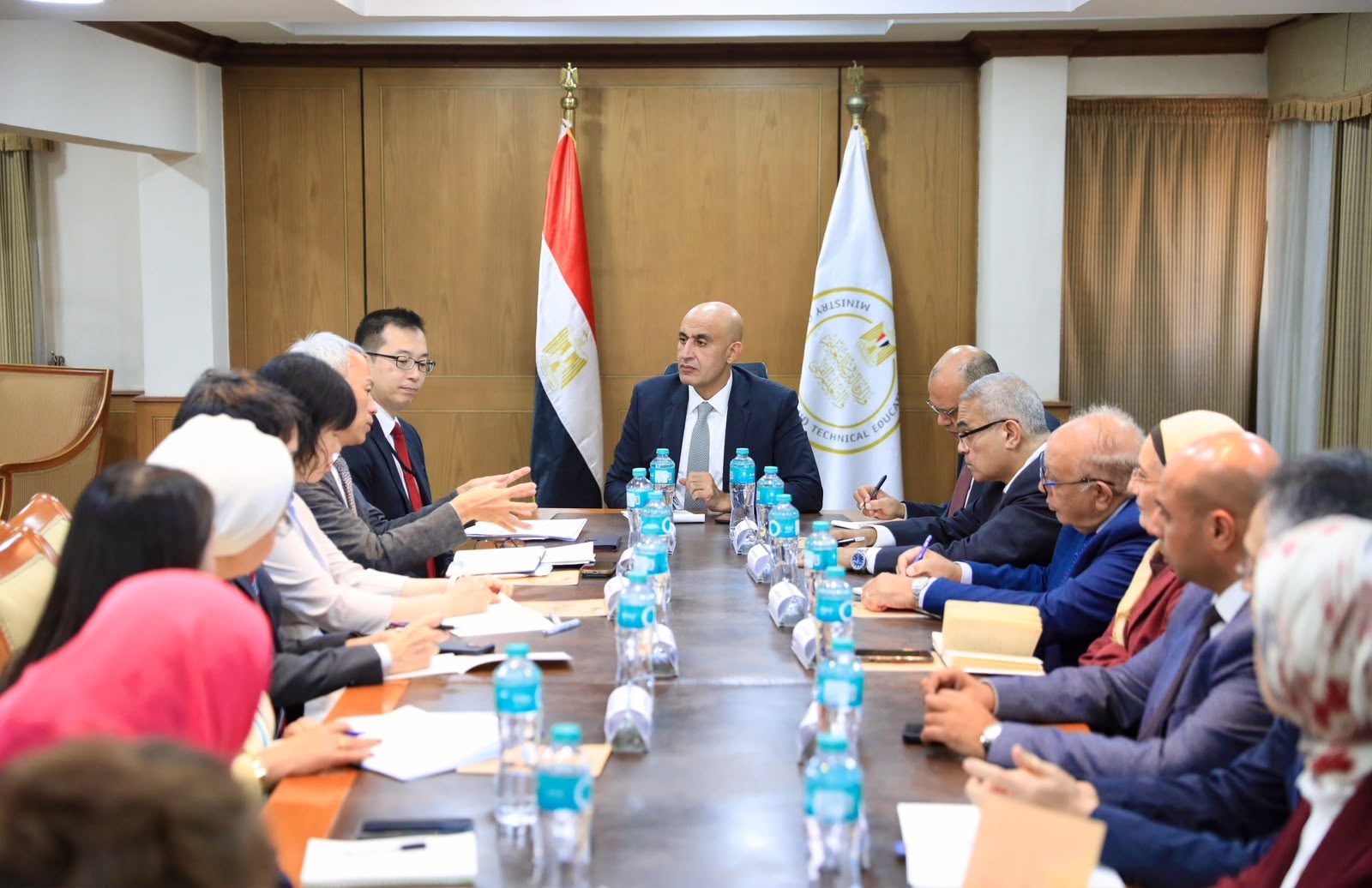 وزير التربية والتعليم يبحث مع وفد هيئة التعاون الدولي اليابانية «جايكا» تعزيز التعاون المشترك للارتقاء بجودة التعليم