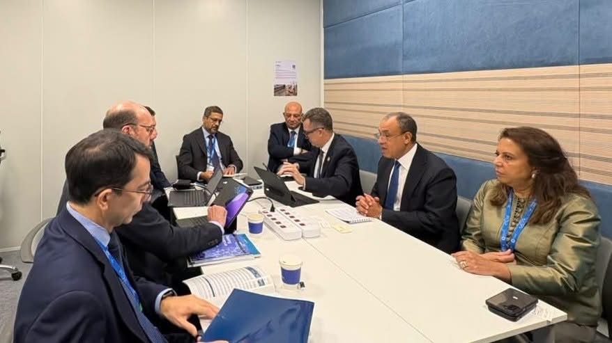 وزير الخارجية يلتقي كبير الاقتصاديين ونائب الرئيس الأول لاقتصاديات التنمية بمجموعة البنك الدولي