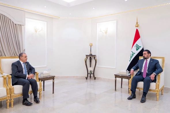 وزير الخارجية يلتقي رئيس مجلس النواب العراقي.. ويشدد على أهمية تعزيز التعاون البرلماني ودعم استقرار العراق