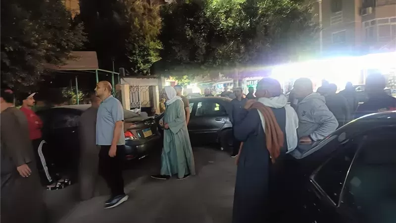حزن في المنيا.. أهالي شلبي ينتظرون جثمان خلف ربيع ضحية حادث الصحراوي الغربي