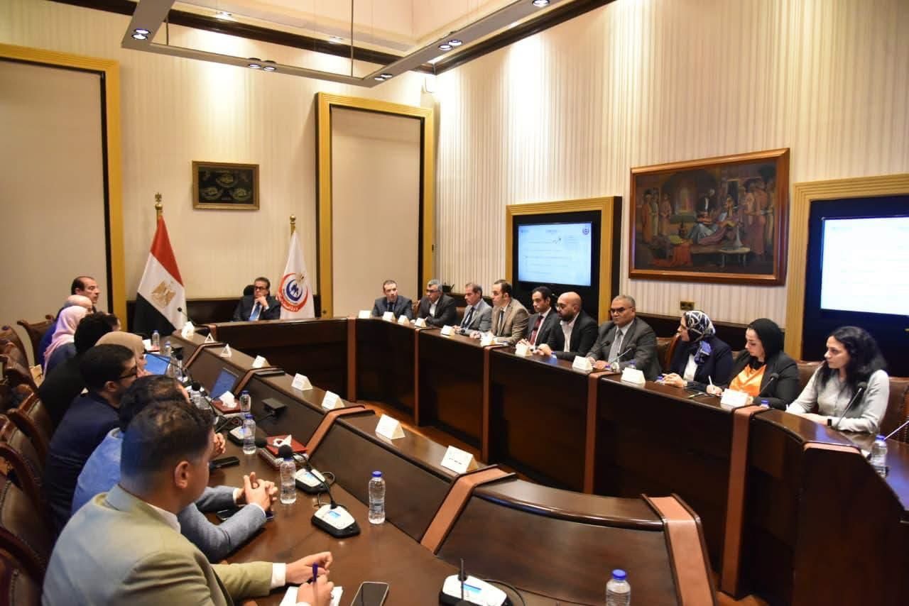وزير الصحة يبحث مع ممثل منظمة الصحة العالمية مستجدات الأنشطة الإنسانية والصحية في غزة والسودان
