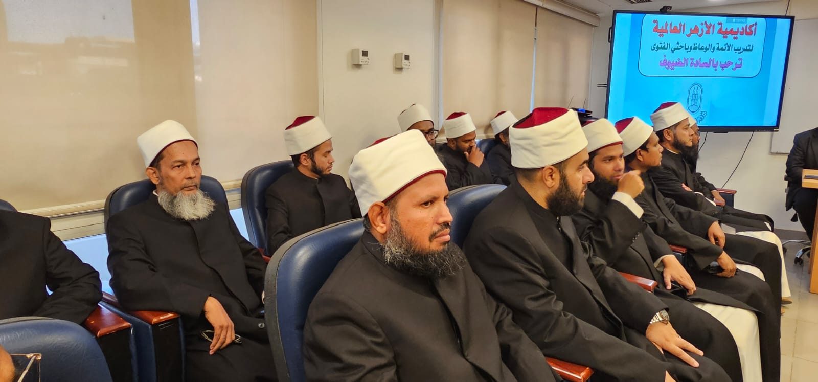 ختام الدورة (144) بأكاديمية الأزهر العالمية لتدريب الأئمة والوعاظ.. تأهيل 52 إمامًا وداعية من 9 دول