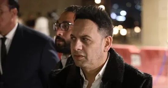 بعد نعيه زوج شقيقته.. الفنان مصطفى قمر يعلن وفاة عمه